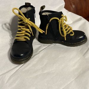 Dr Martens 1460 SERENA J KIDS BLACK COLOR YELLOW LACE WITH SIDE ZIPPER BOOTS